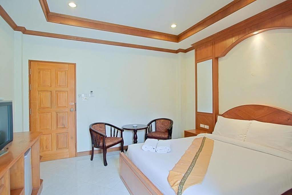 Hotel Magnific Patong Exterior foto