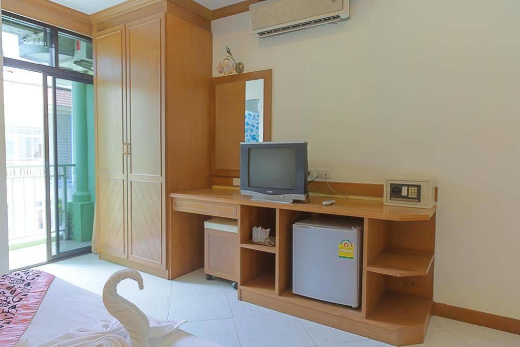 Hotel Magnific Patong Exterior foto