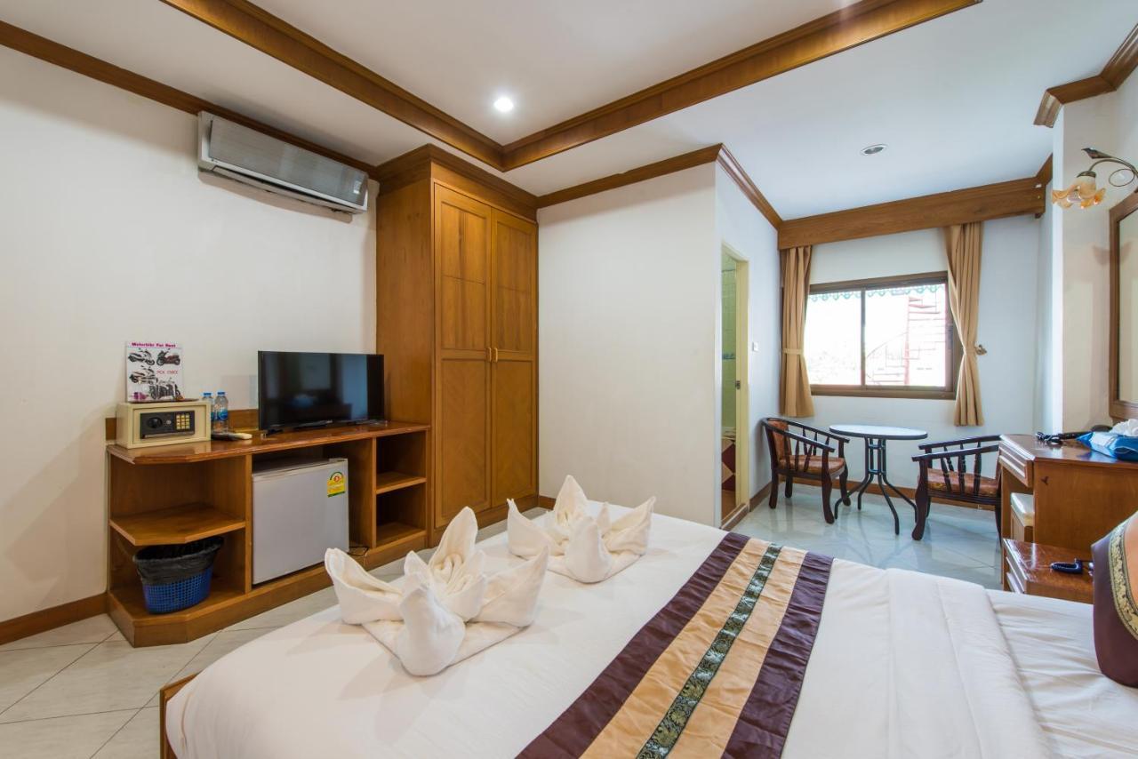 Hotel Magnific Patong Exterior foto