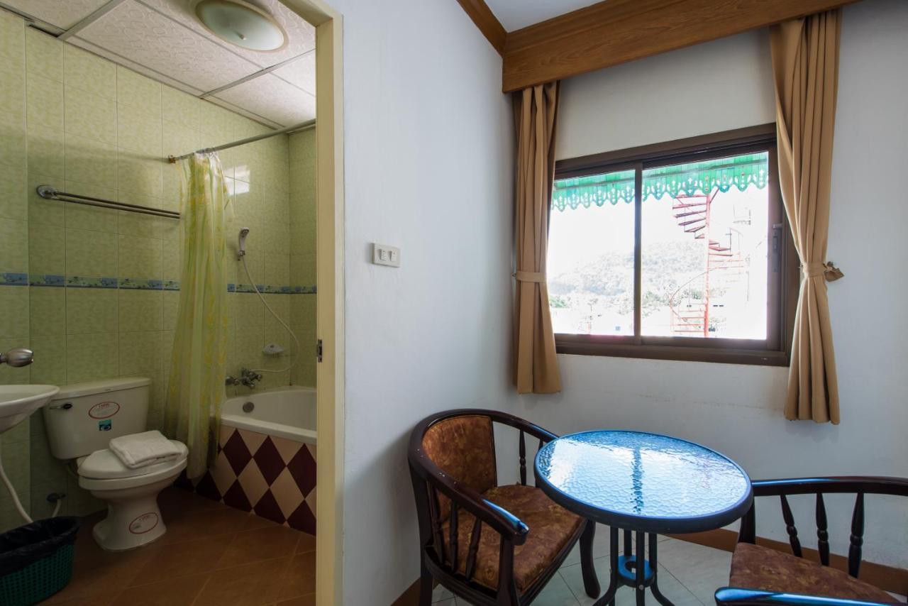 Hotel Magnific Patong Habitación foto